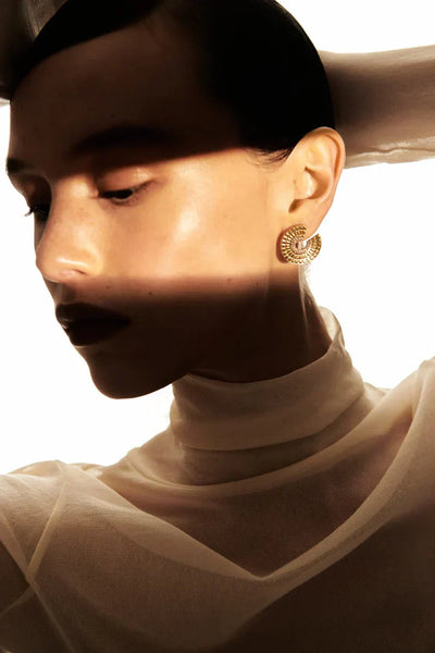 Takı Nasıl Kombinlenir? Hangi Renk Takı Takmalıyım?