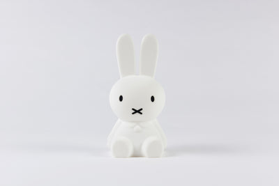 MR.MARIA MIFFY FIRST LIGHT LAMBA