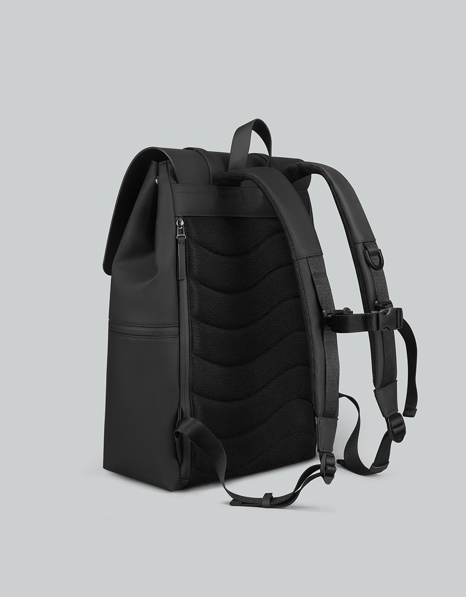 Gaston Luga Splash 2.0 Laptop Bölmeli Sırt Çantası – 16” Siyah ( Teşhir Ürün )